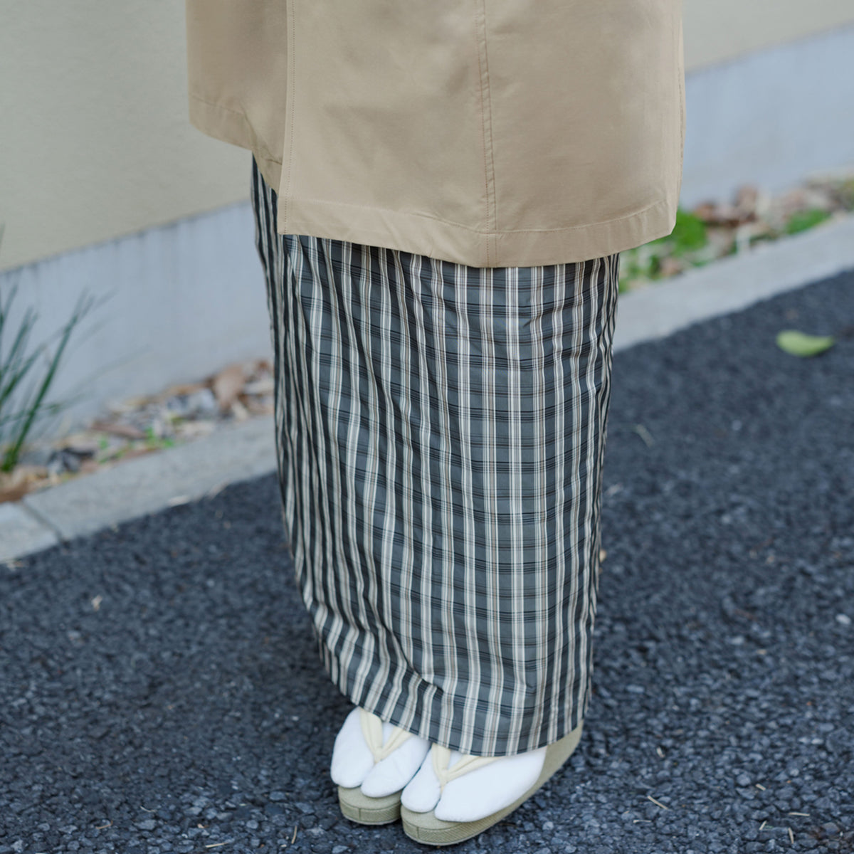 裾除け beige check